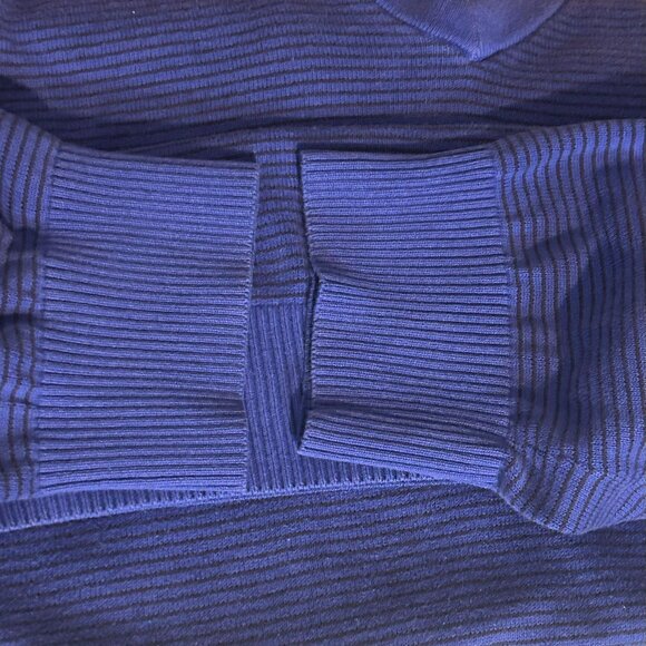Tommy Hilfiger Men’s Blue Black Striped Pullover V Neck Sweater Size 2X - Picture 6 of 8